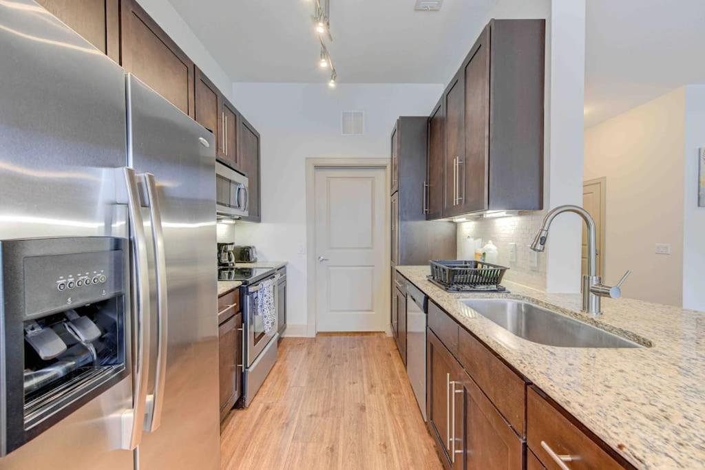 Cozy Apt Nrg Pool,Wi-Fi, Free Parking, Petsok! Houston Kültér fotó