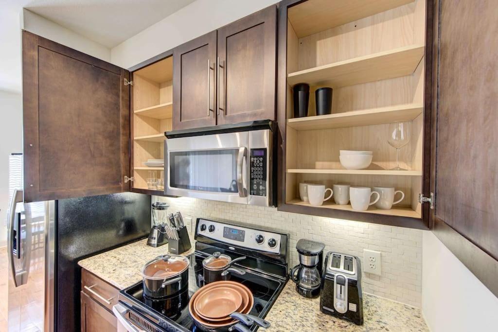 Cozy Apt Nrg Pool,Wi-Fi, Free Parking, Petsok! Houston Kültér fotó