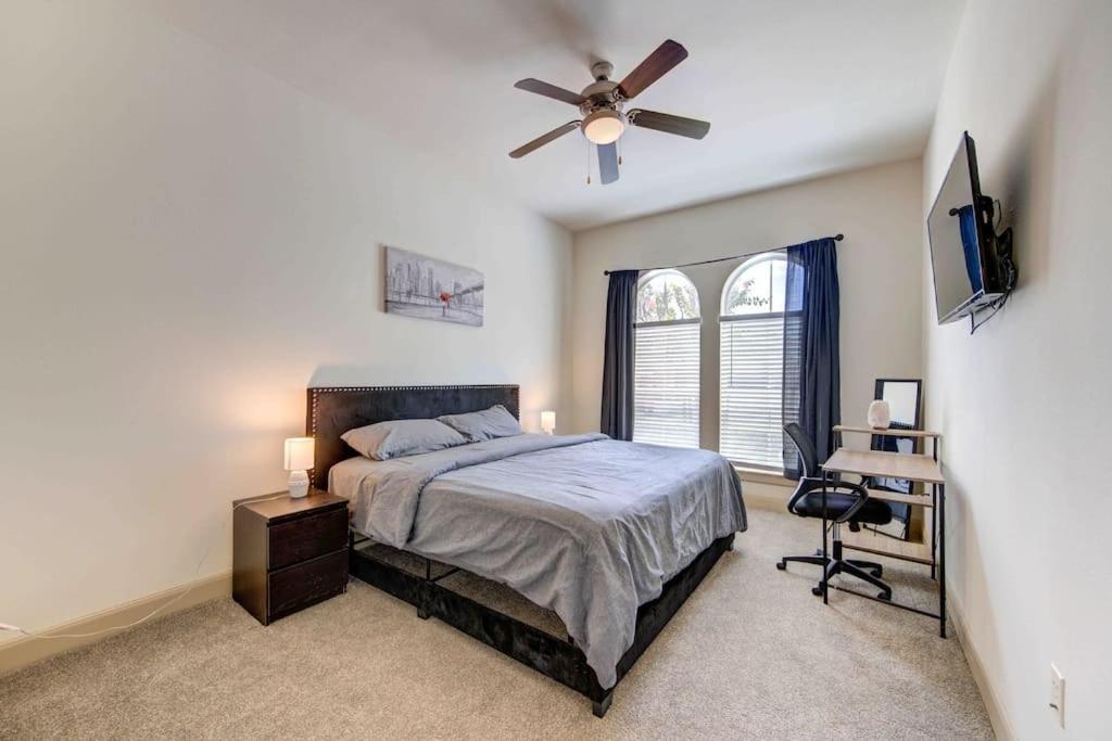 Cozy Apt Nrg Pool,Wi-Fi, Free Parking, Petsok! Houston Kültér fotó