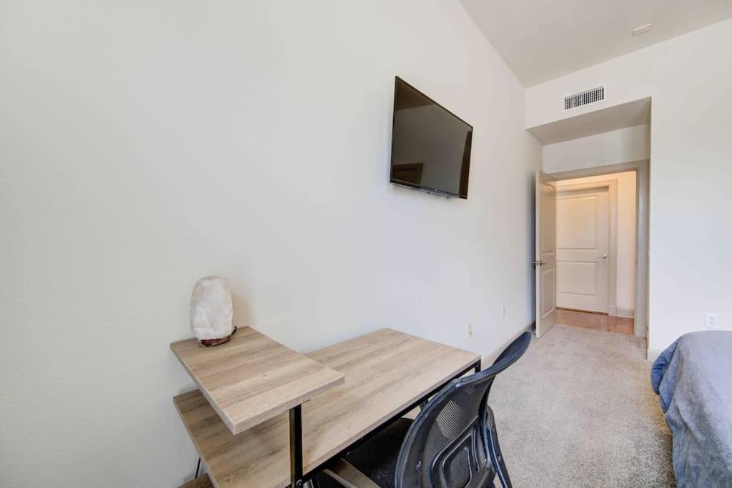 Cozy Apt Nrg Pool,Wi-Fi, Free Parking, Petsok! Houston Kültér fotó