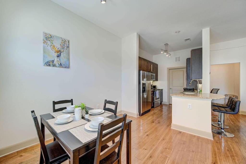 Cozy Apt Nrg Pool,Wi-Fi, Free Parking, Petsok! Houston Kültér fotó